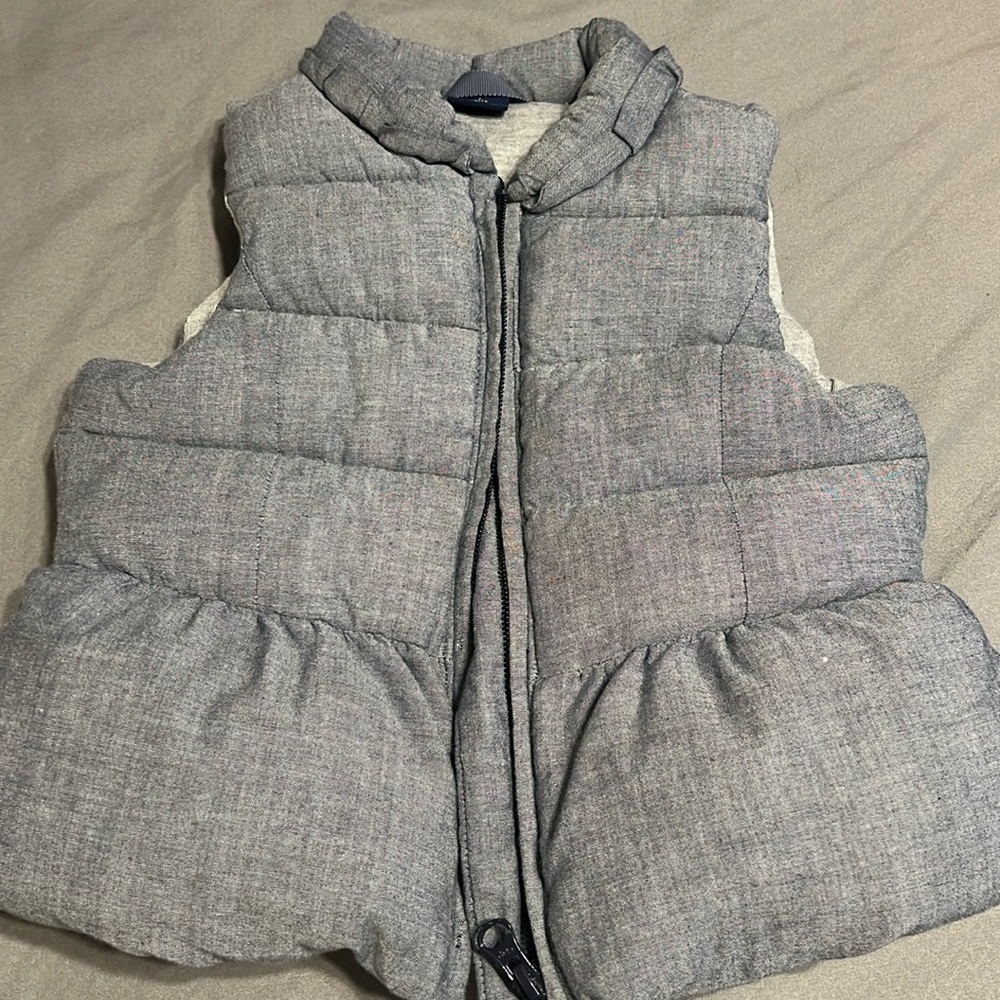 Gap puffer vest